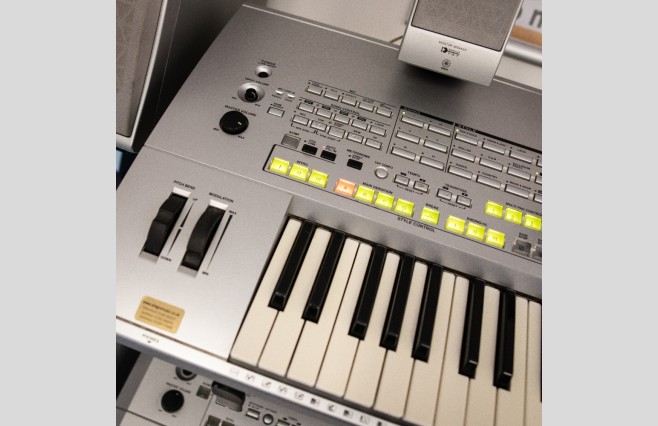 Used Yamaha Tyros 1 Keyboard With MS01 Speakers (SN:0008318) - Image 6